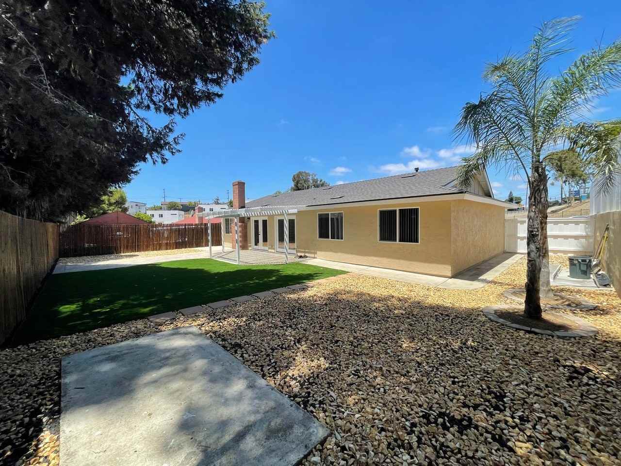 6025 Banbury St - Photo 2 of 25
