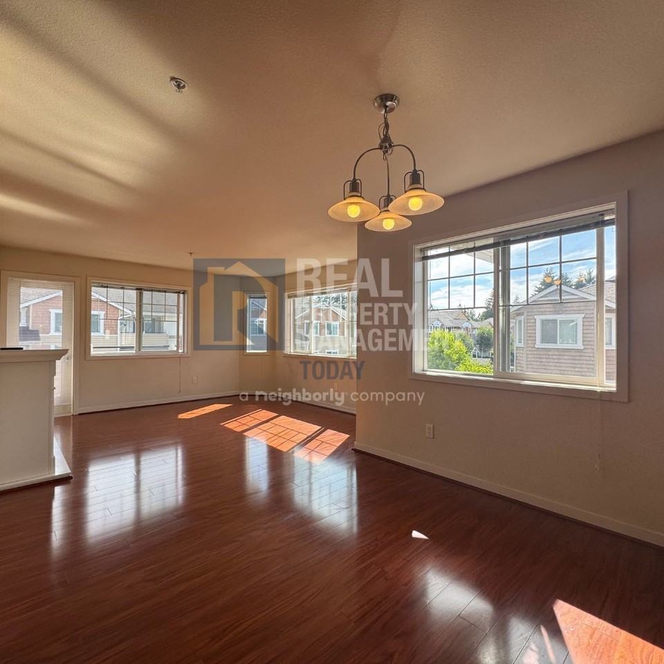 13413 97th Ave E #301 - Photo 6 of 15