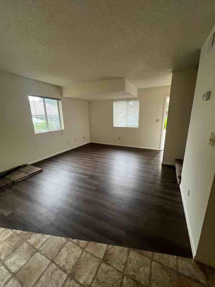 6457 N Snowflake Dr - Photo 2 of 10