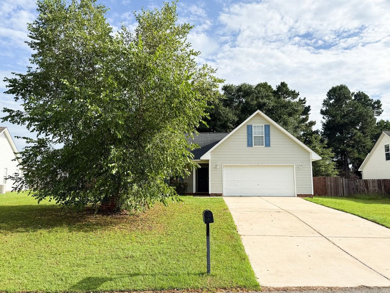 107 Silverberry Ct - Photo 2 of 23