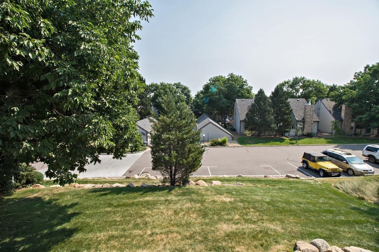 316 Cobblestone Dr - Photo 2 of 34