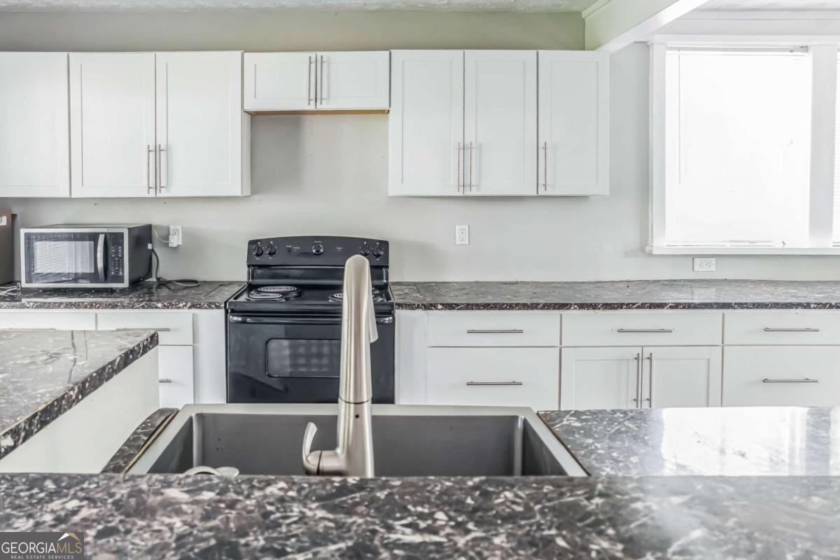 2988 Heritage Valley Court - Photo 4 of 21