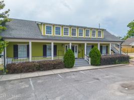 featured image of 777 Watkins Ave