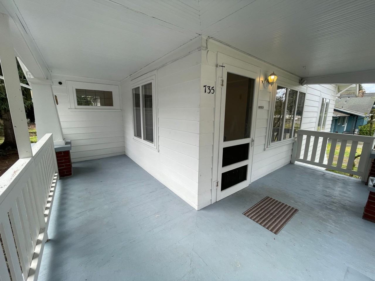 735 N 188th St - Photo 6 of 20