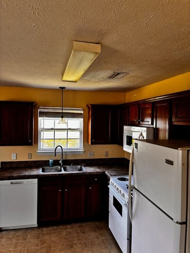 5101 Willow Street - Photo 5 of 9