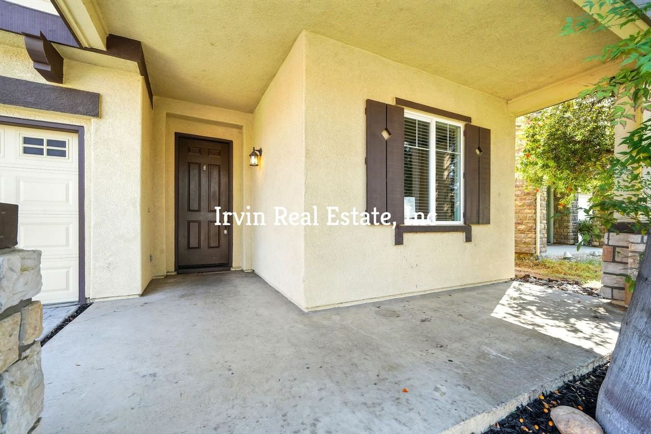 5344 Gold Creek Cir - Photo 3 of 45