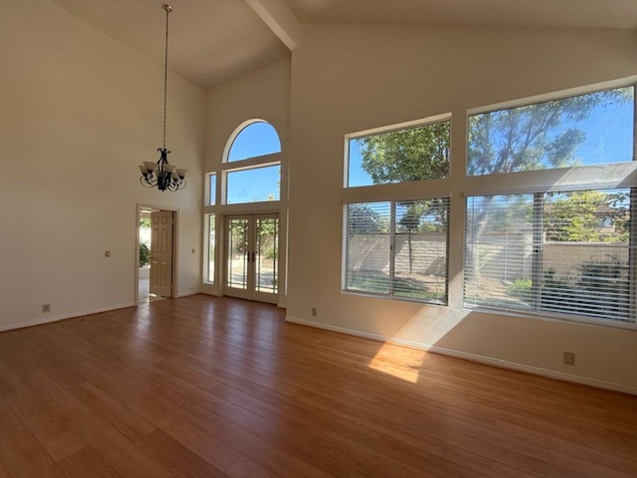 13332 Tiburon Way - Photo 6 of 28