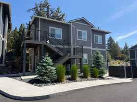 b2052 - Photo 1 of 1