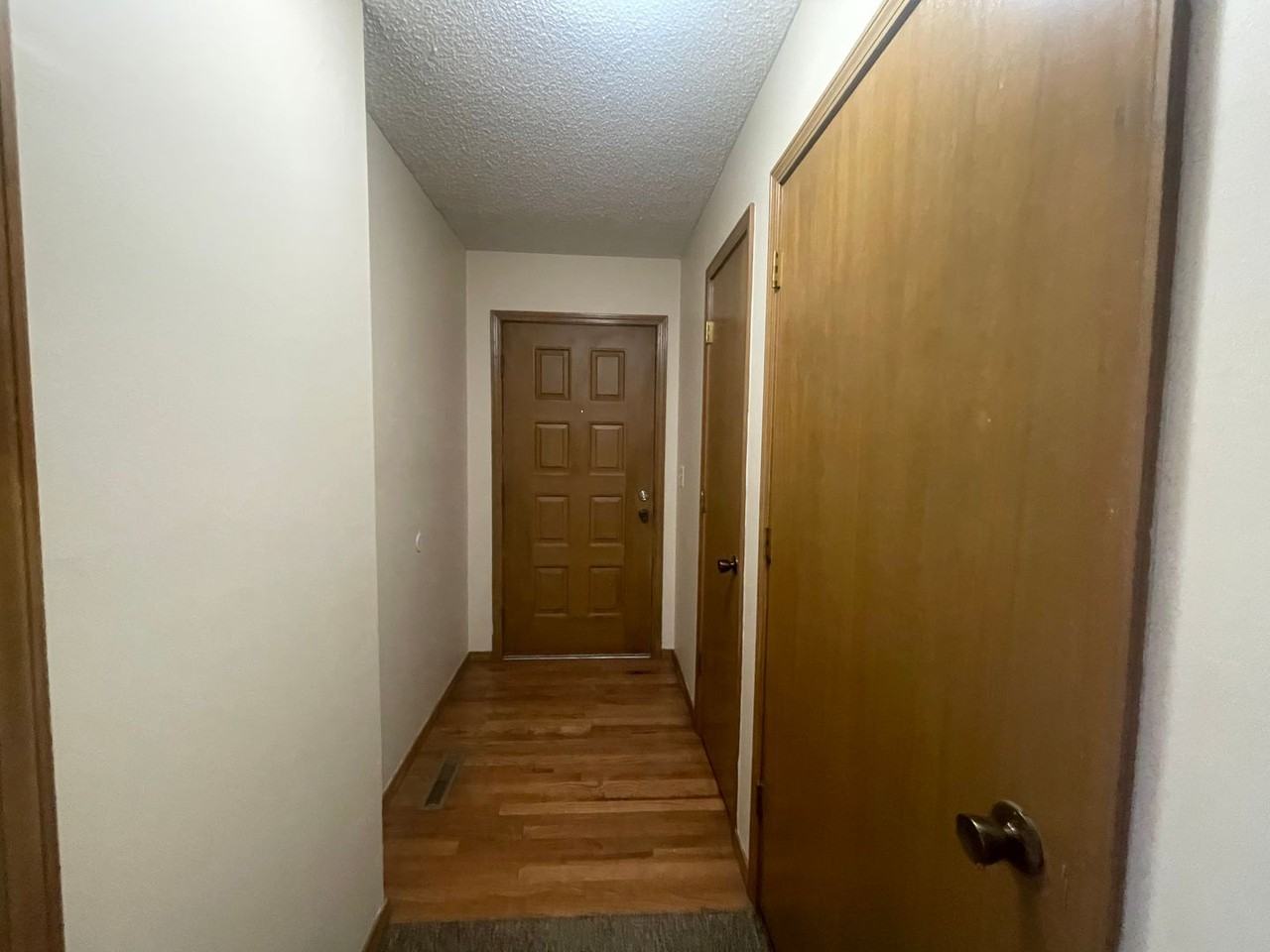 249 S Monte Vista Ave - Photo 3 of 22