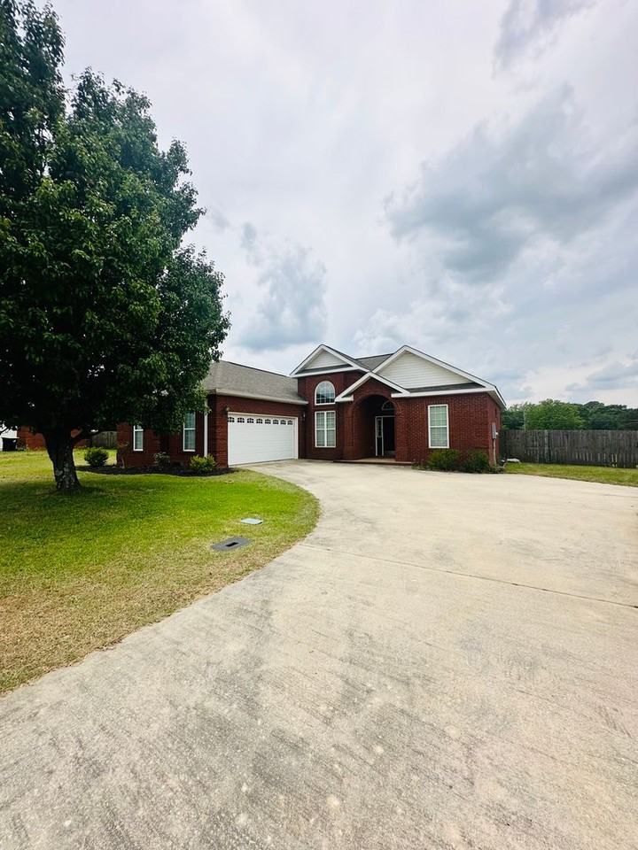 709 Loudon Hill Dr - Photo 2 of 23