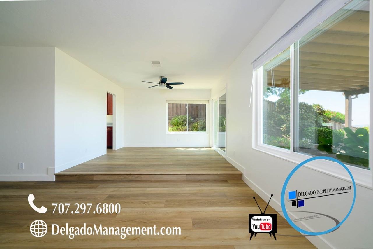 493 Mills Dr - Photo 5 of 33