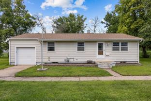 613 E Green St - Photo 1 of 1