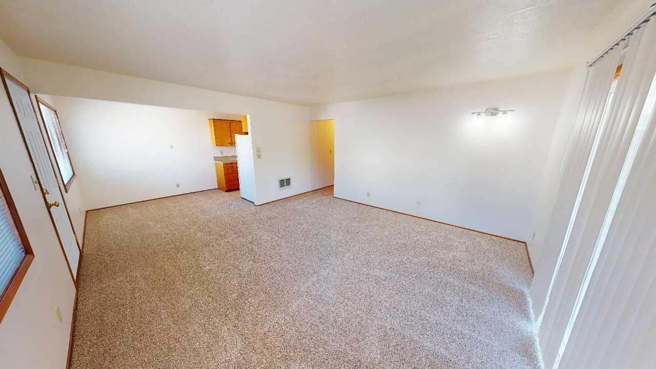 2612 2612 - 2614 SE Francis Street - Photo 7 of 15