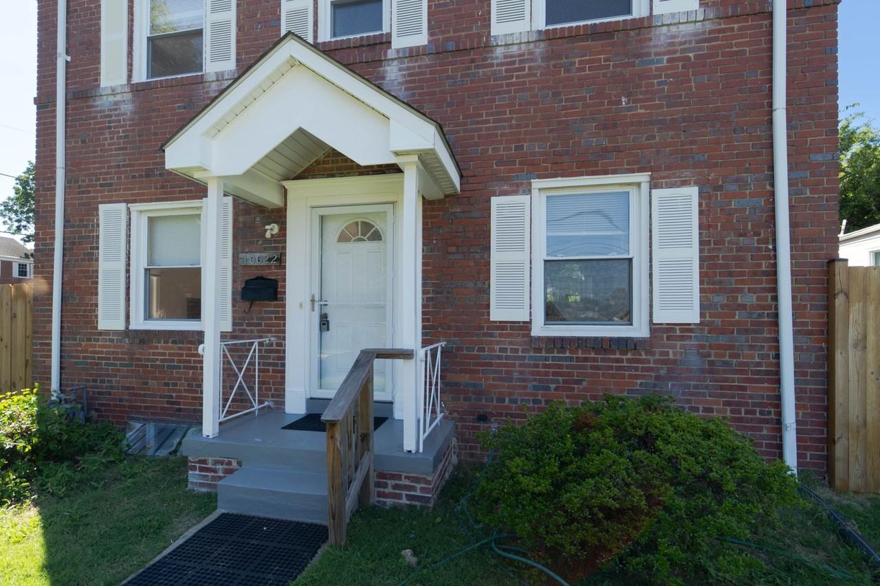 10022 Lorain Ave - Photo 3 of 39