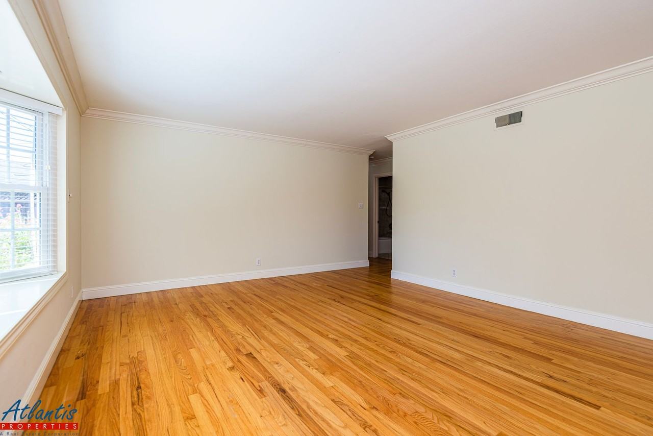 1446 Patio Dr - Photo 3 of 19