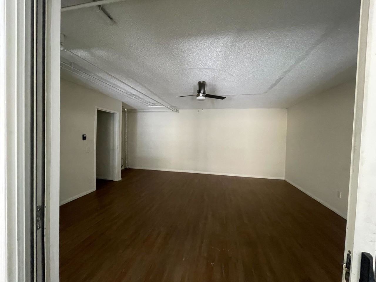 15033 Sherman Way #E - Photo 3 of 22