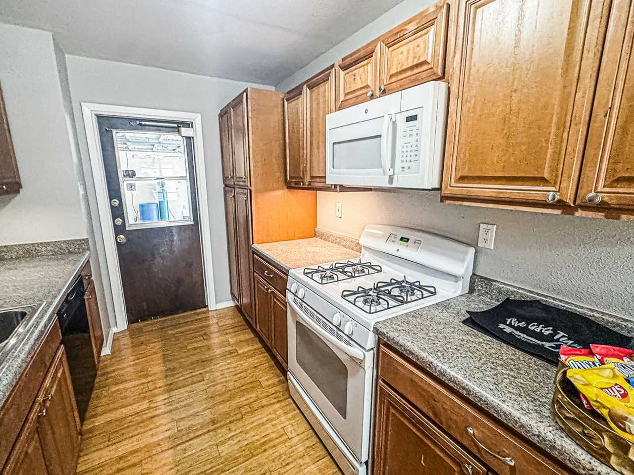 4242 Eagle Nest - Photo 3 of 28