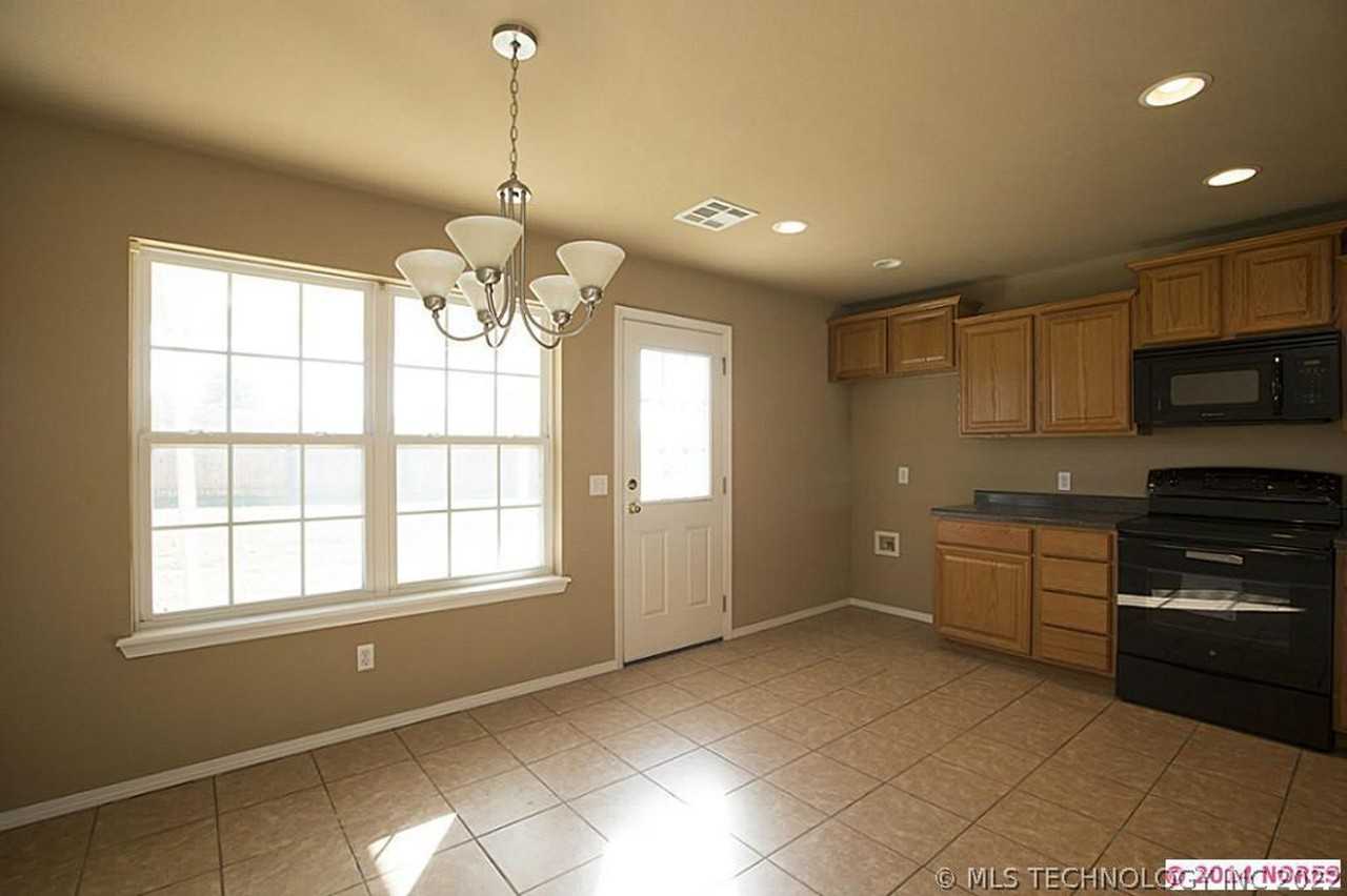 25850 E 90th Pl S - Photo 7 of 15