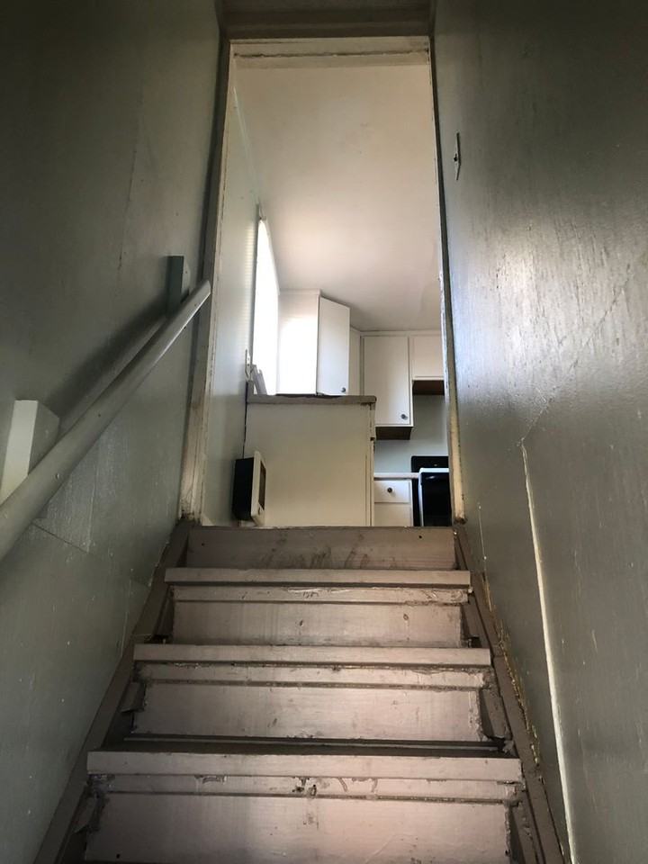 220 Brown Pl - Photo 4 of 8