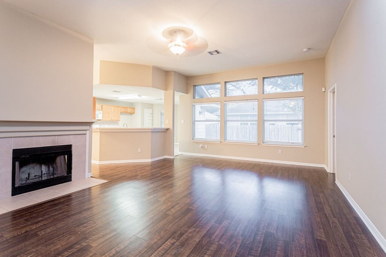 3910 Bonnie Ln - Photo 3 of 24