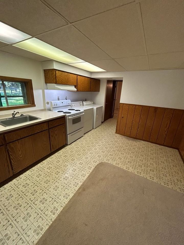 1600 Lake Blaine Rd - Photo 4 of 17