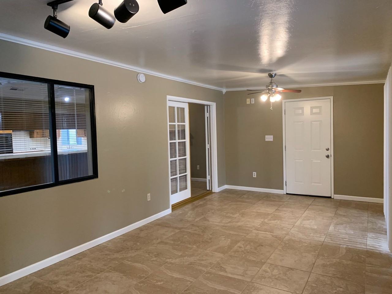 616 Marylhurst St - Photo 6 of 16