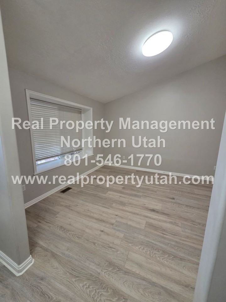 1383 E Indian Springs Cir - Photo 4 of 34