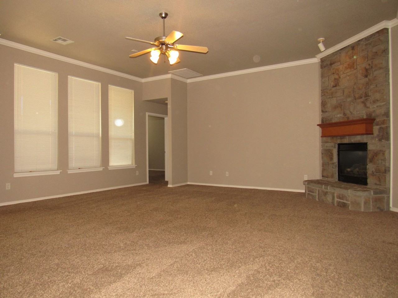 10708 Northwest 32nd Street - Photo 3 of 21