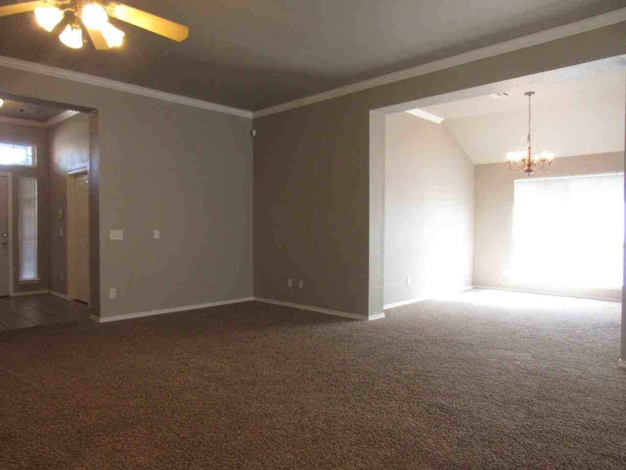 10708 Northwest 32nd Street - Photo 5 of 21