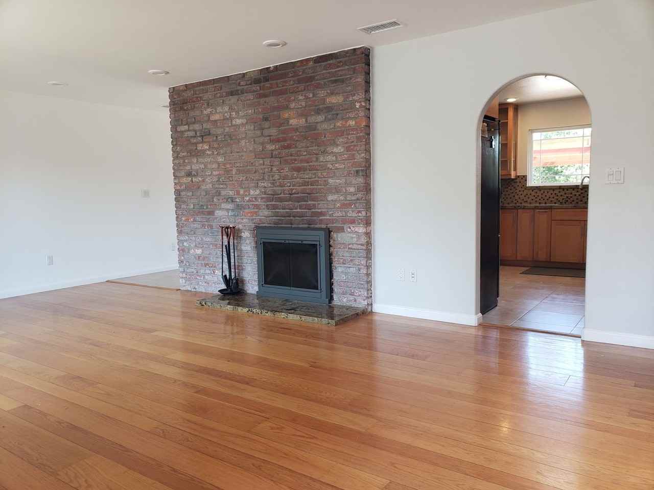 18397 Swarthmore Dr - Photo 3 of 21