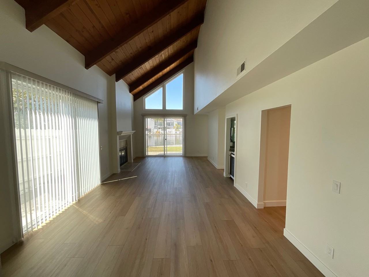 16080 Tortola Cir - Photo 3 of 36