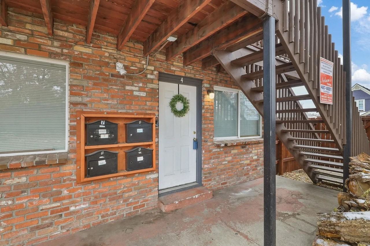 911 E Indiana - Photo 2 of 2