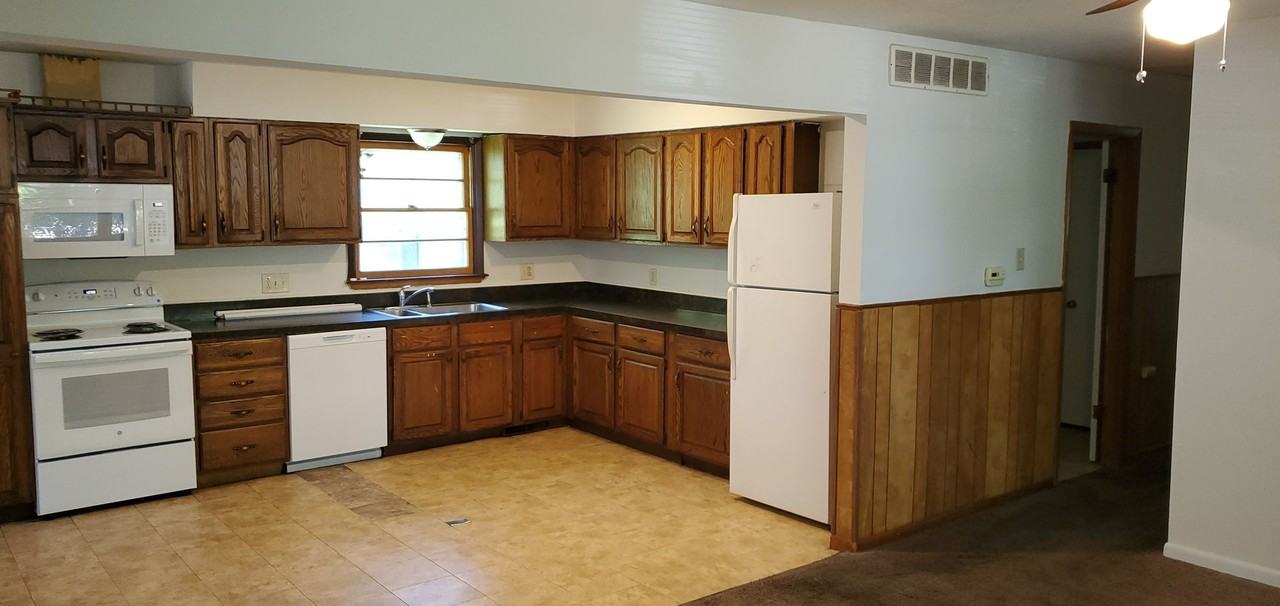 4608 Orchard Ln - Photo 2 of 18