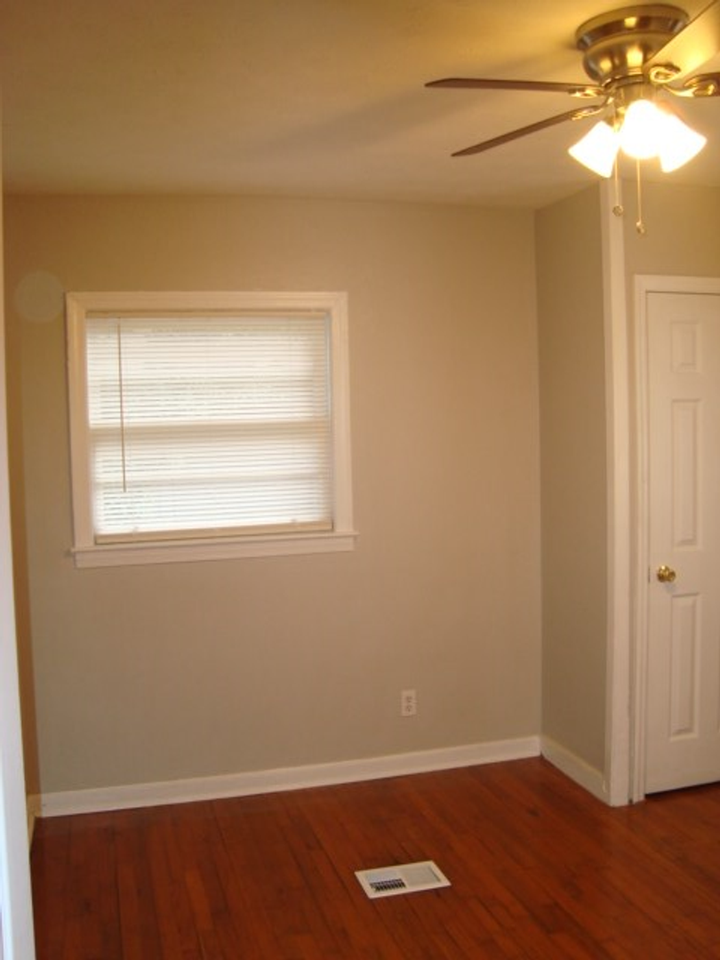 804 Goodson Dr - Photo 5 of 16