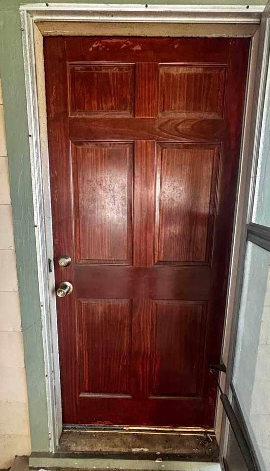 136 Tissington St - Photo 2 of 11