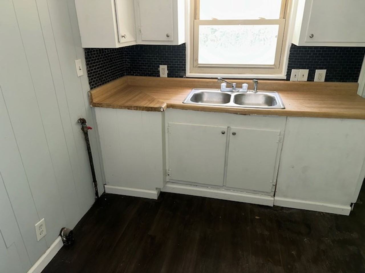 3217 Corey Dr - Photo 2 of 7