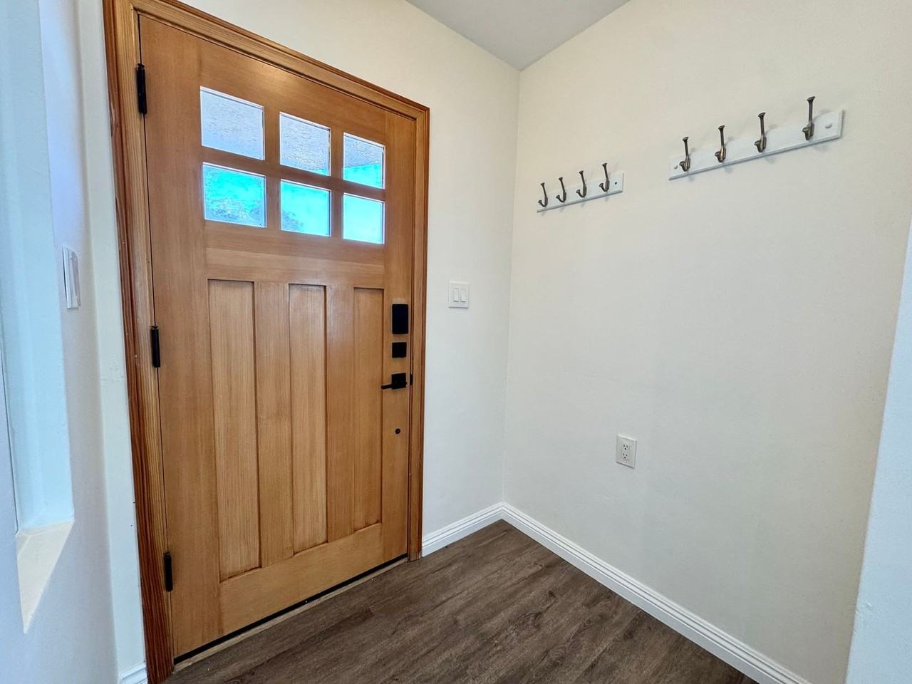 3117 W 82nd St - Photo 3 of 17