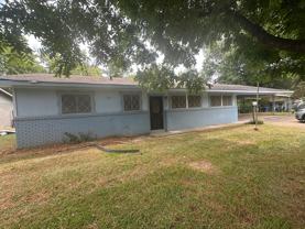 443 Janet Ln - Photo 1 of 1