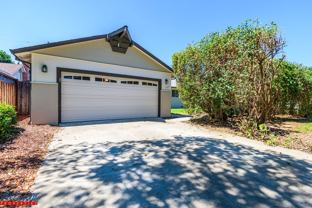 737 Hamann Dr - Photo 1 of 1