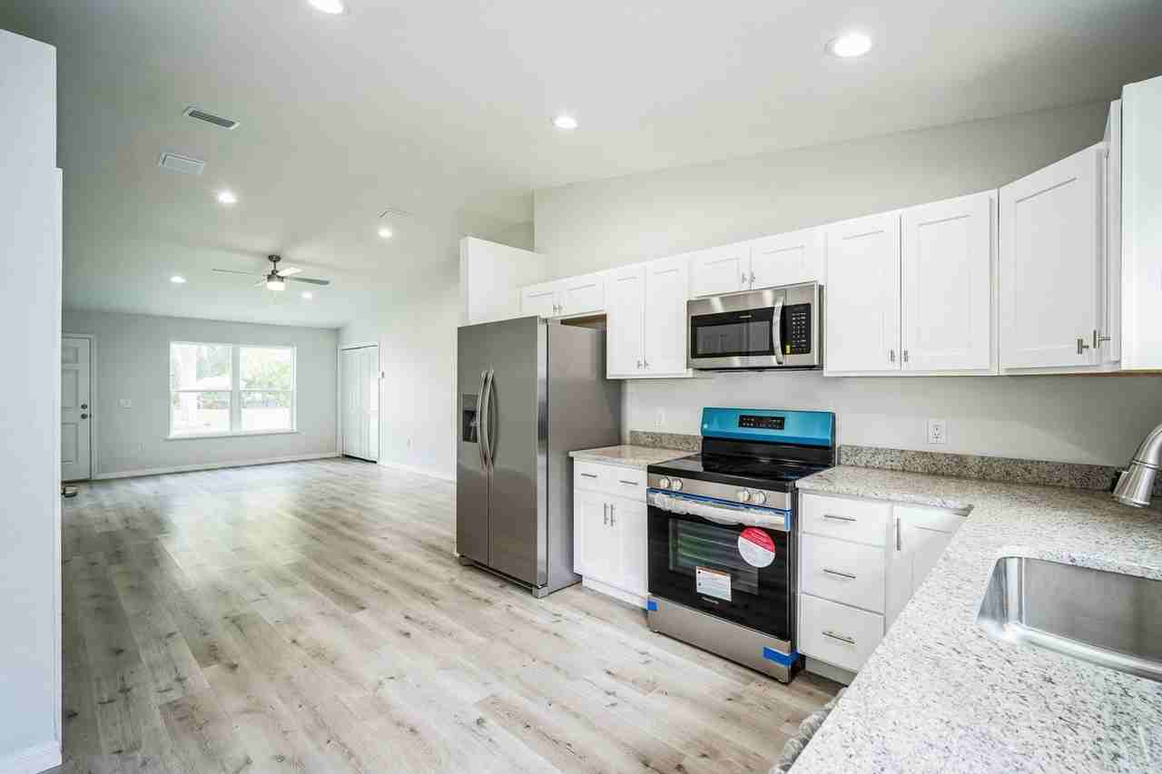 1742 Magnolia St - Photo 2 of 29