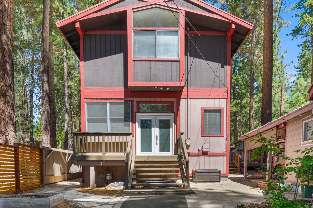 8661 Steelhead Ave - Photo 2 of 24