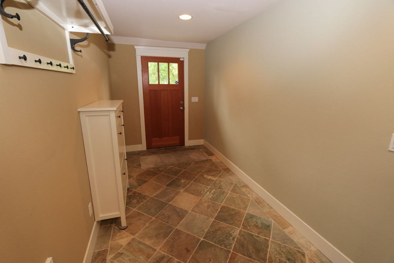 3808 Ashworth Ave N - Photo 2 of 19