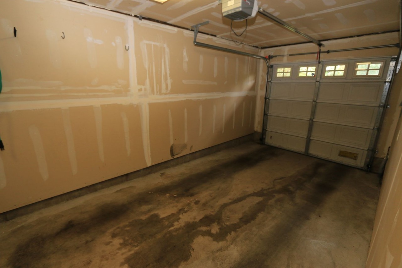 3808 Ashworth Ave N - Photo 7 of 19