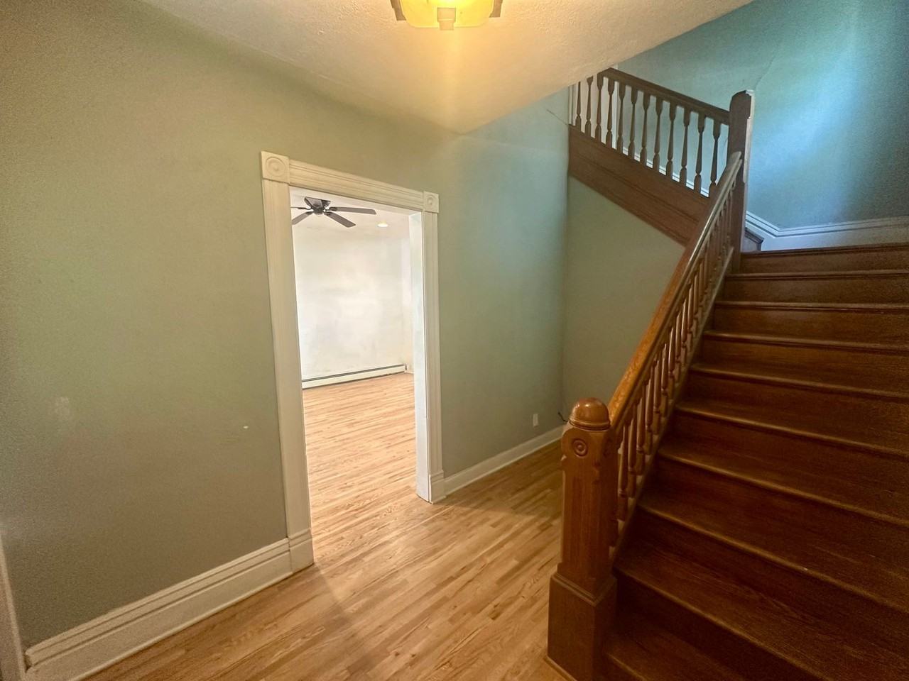 114 Cook Ave W - Photo 2 of 25