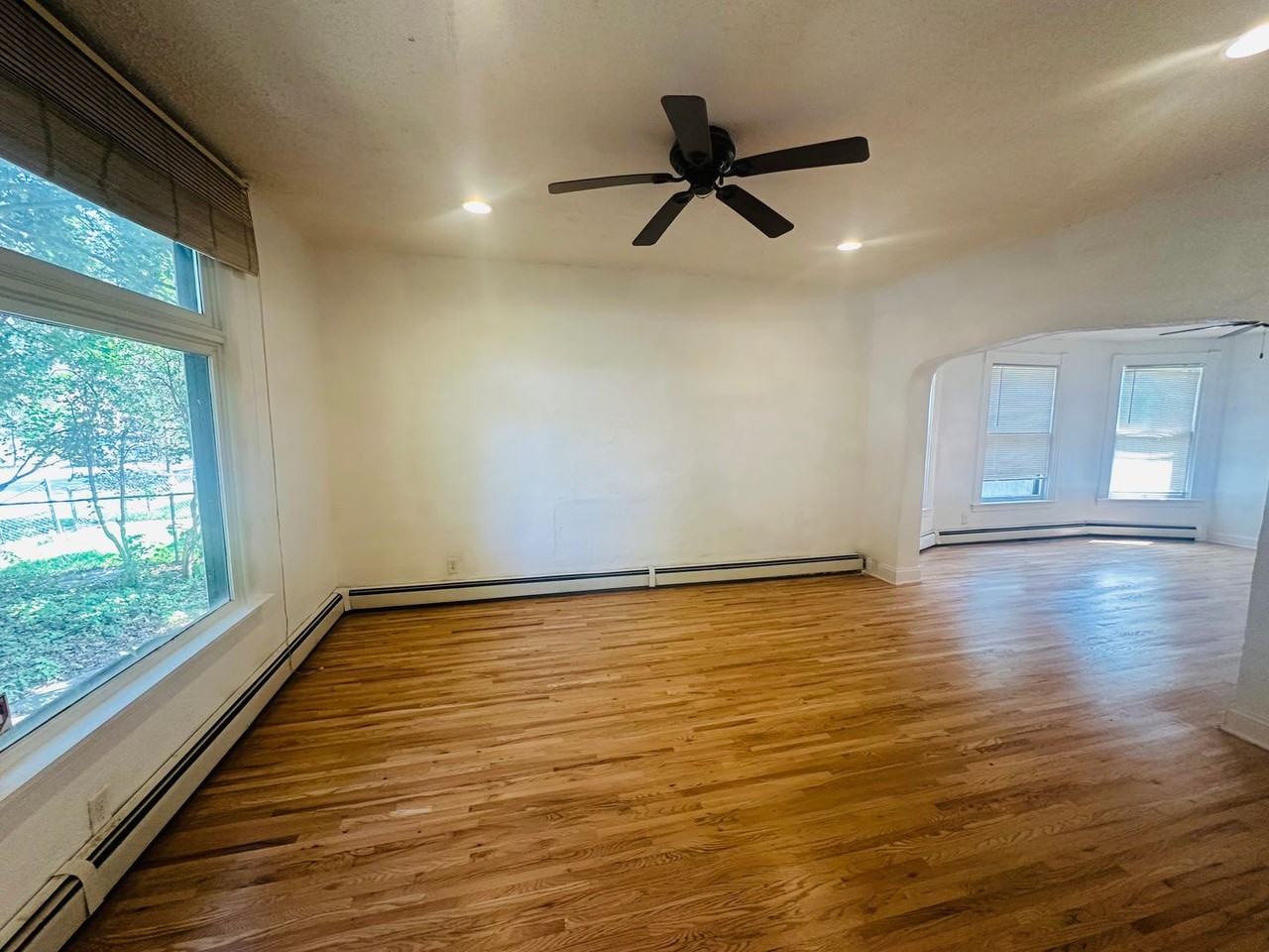 114 Cook Ave W - Photo 3 of 25