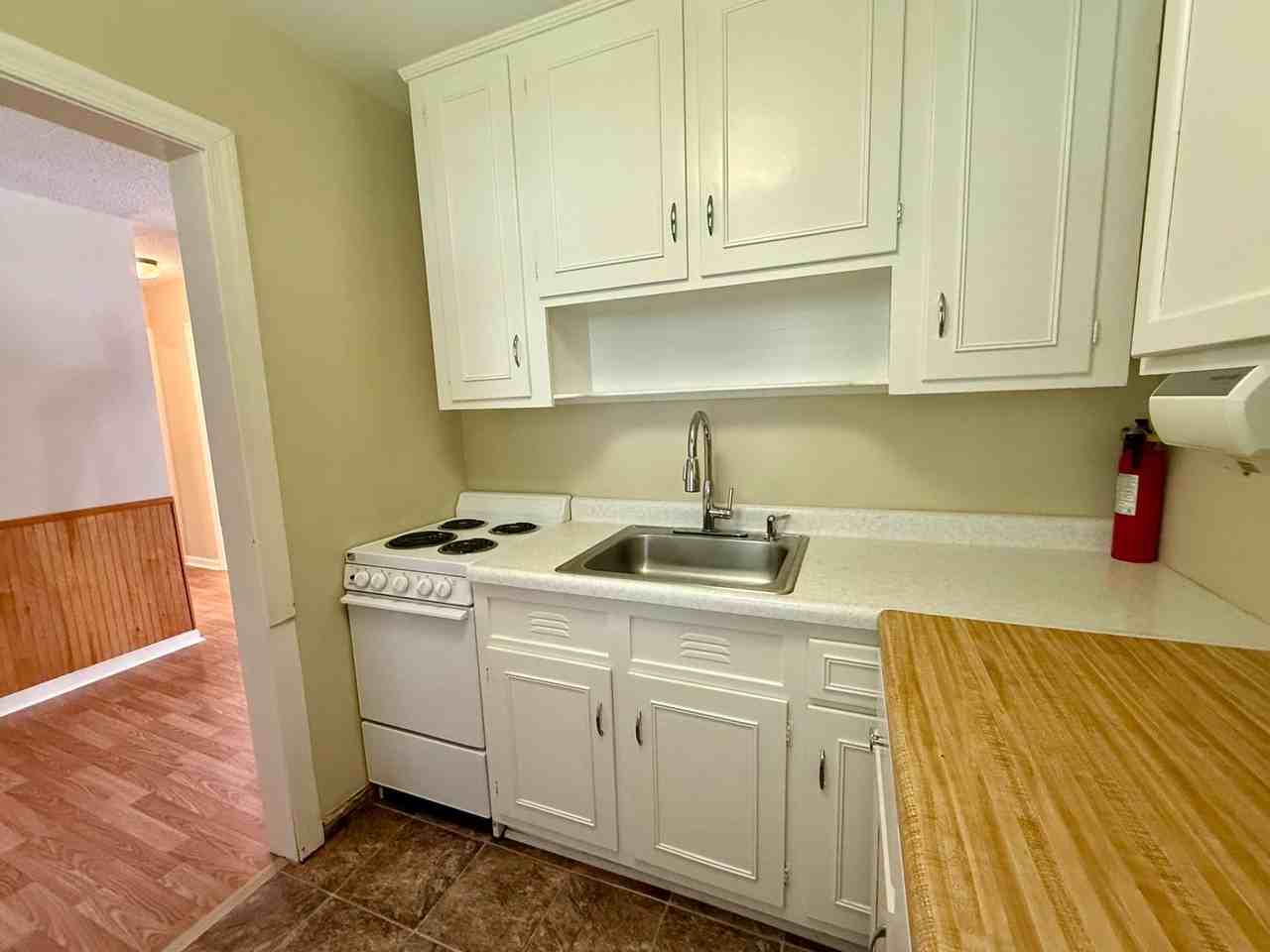 1400 Roslyn Drive #15E - Photo 6 of 18