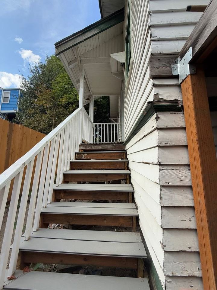 4505 1st Ave Ne - Photo 2 of 31