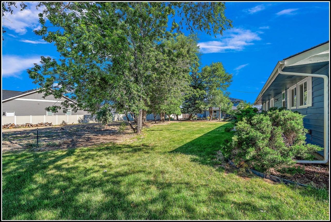 5900 E Zaffre Ridge St - Photo 7 of 50