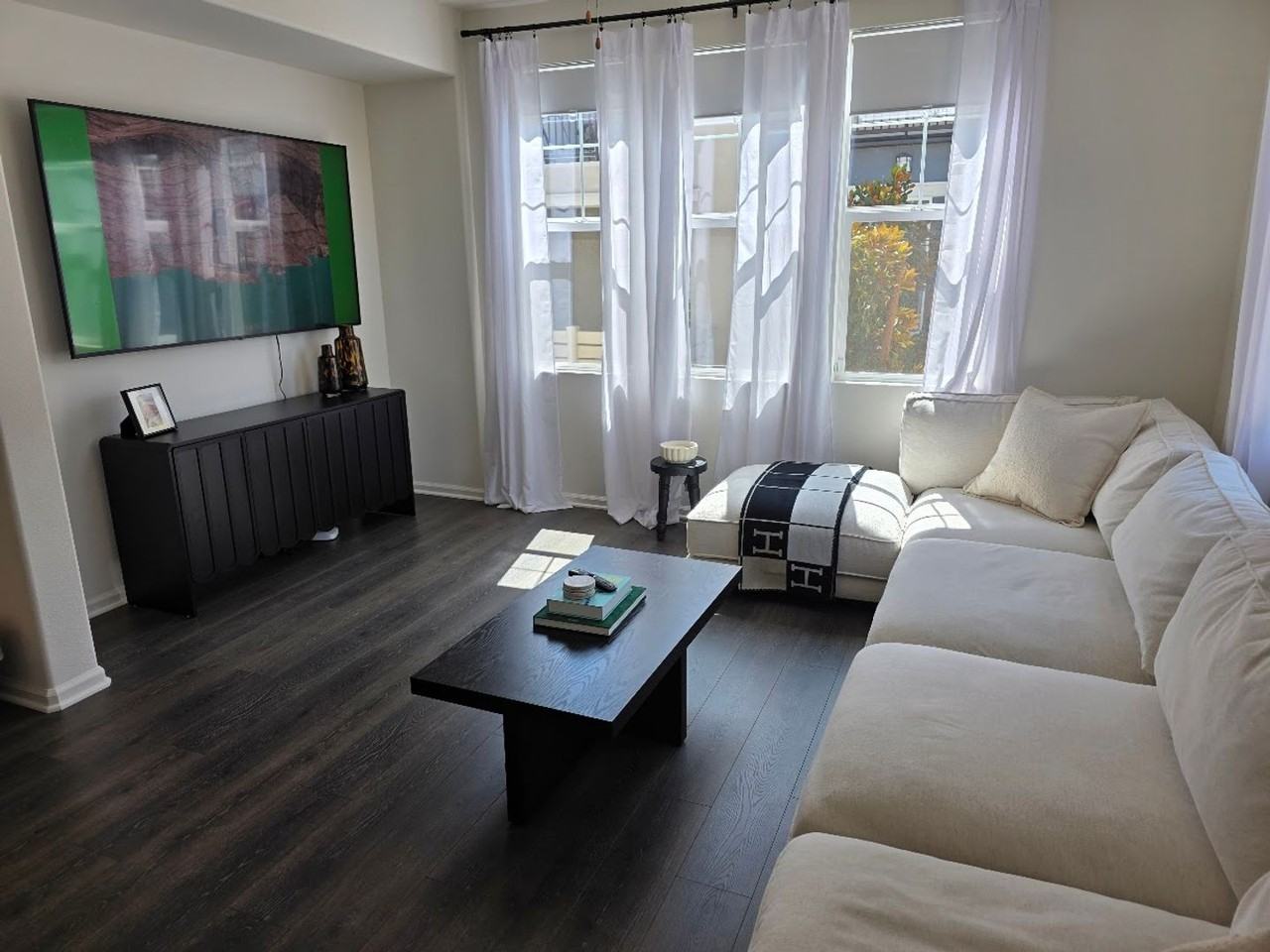 41980 Lidia St - Photo 3 of 23