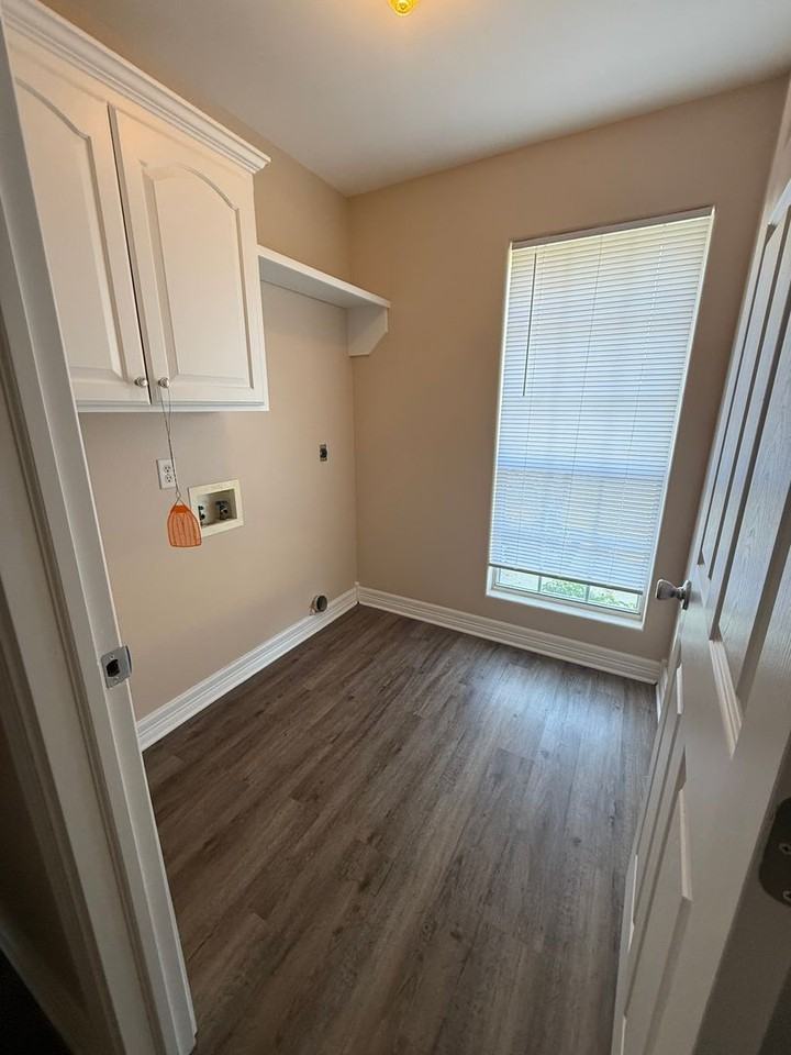 3035 Zion Rd - Photo 2 of 10